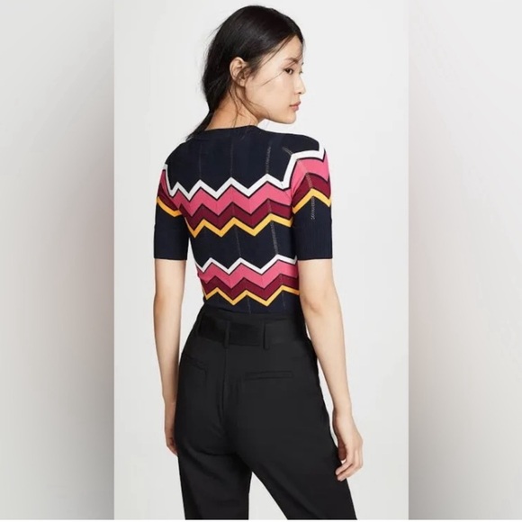 NWOT Cinq a Sept Zariah Fitted Pullover Knit Short-Sleeve Sweater Size Small - Picture 3 of 3